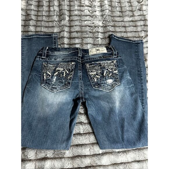NWOT Women’s Embellished Miss Me Blue Jeans Size 26 - Picture 3 of 9